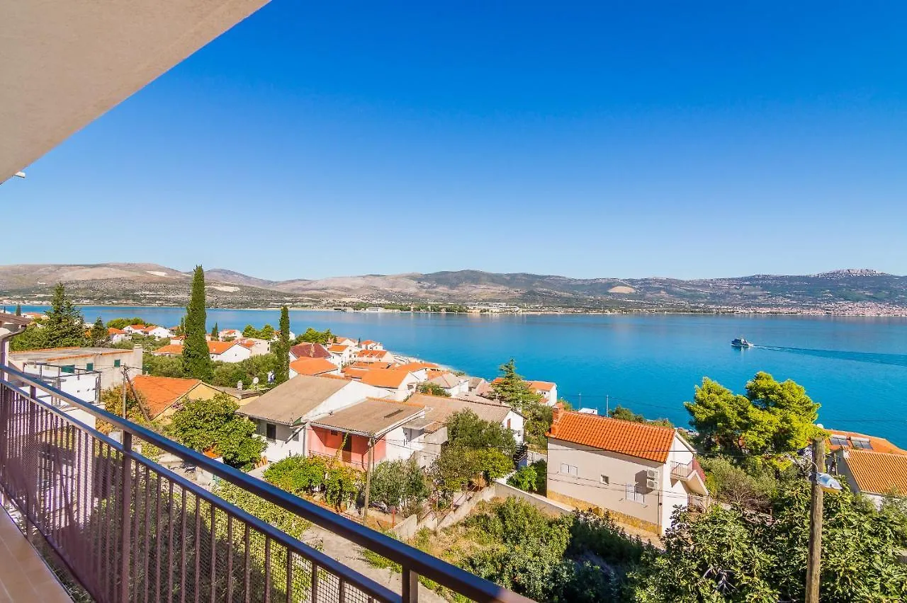 Cheap Apartment Tanja Trogir