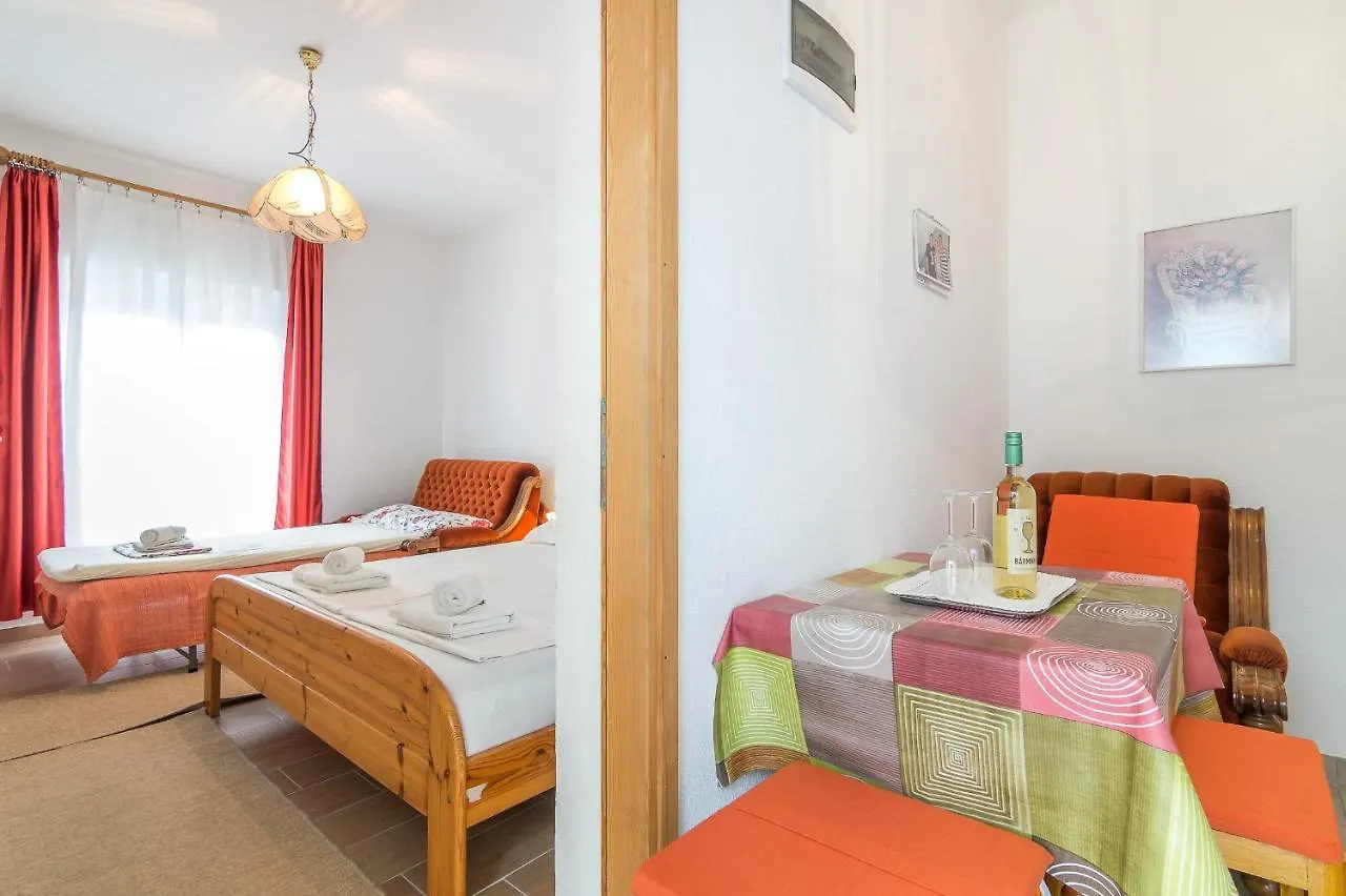 Cheap Apartment Tanja Trogir Chorwacja