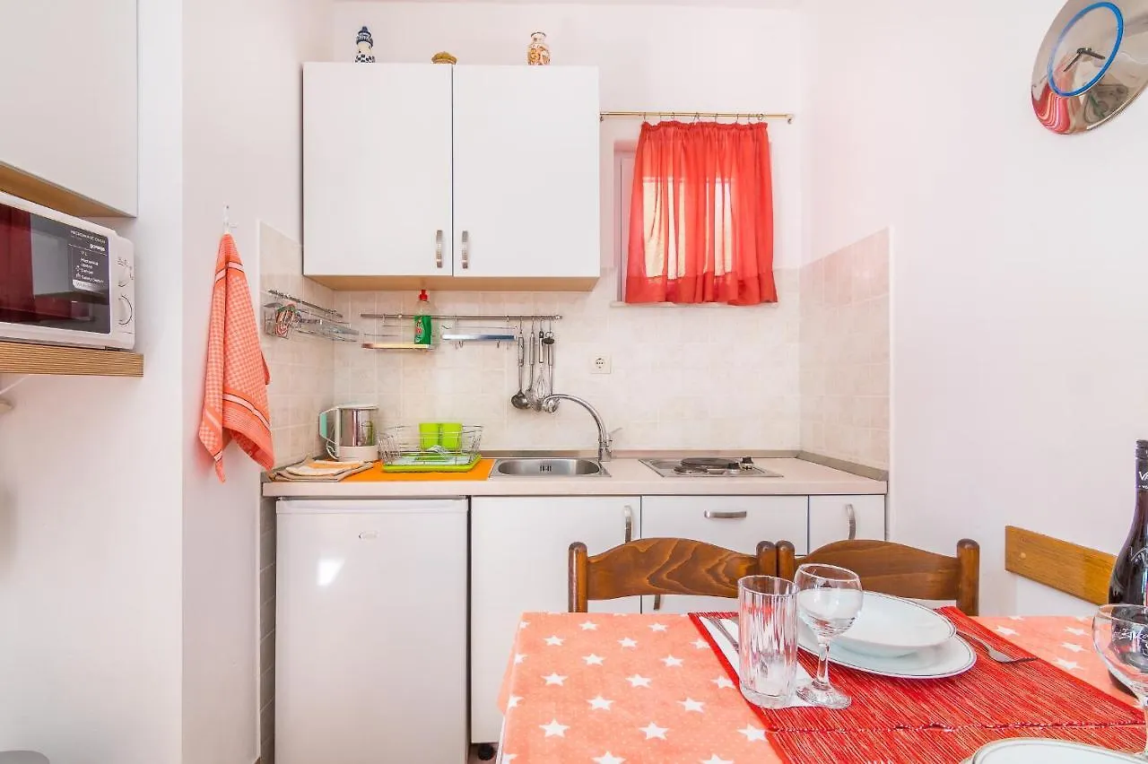 Cheap Apartment Tanja Trogir