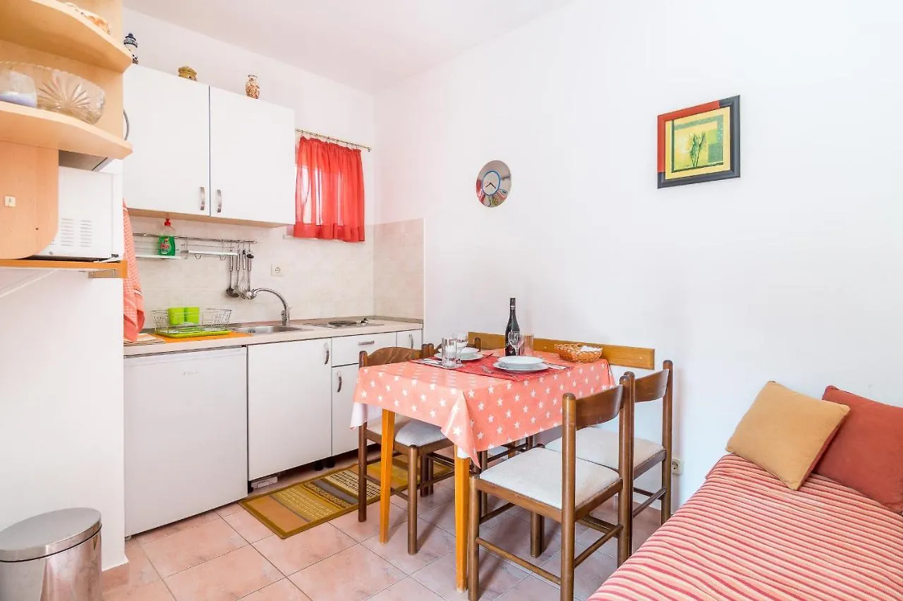 Cheap Apartment Tanja Trogir