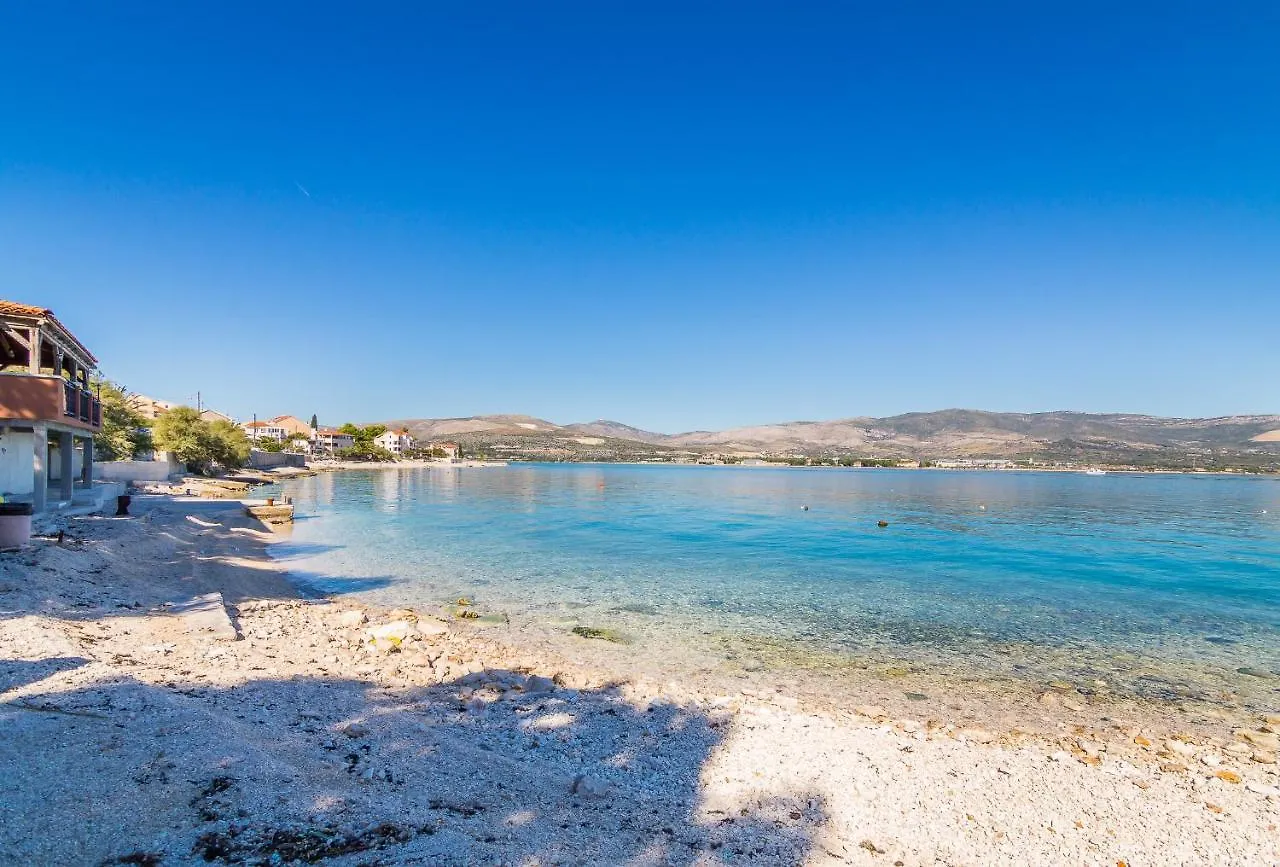 Cheap Apartment Tanja Trogir Croatia