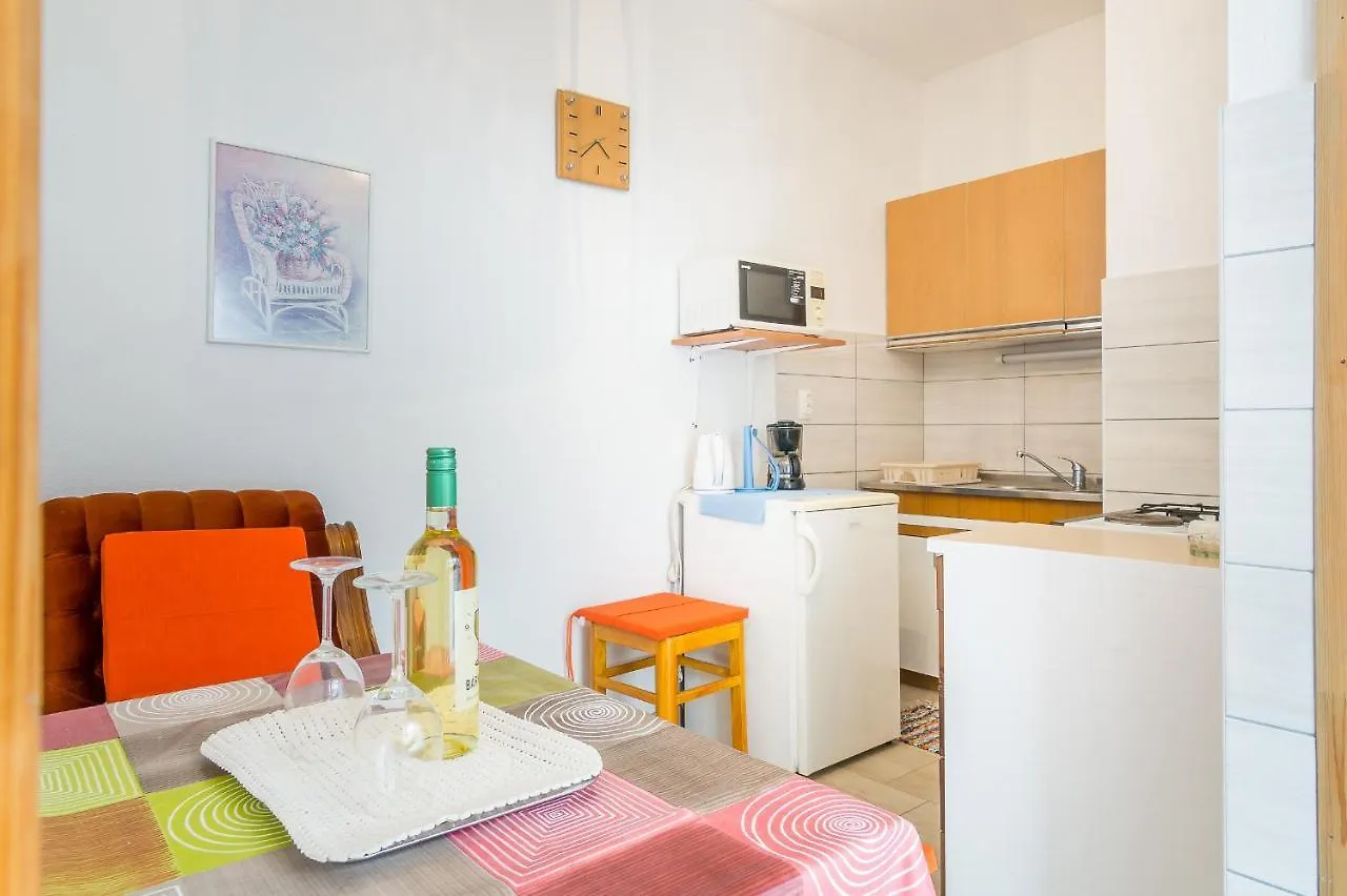 Cheap Apartment Tanja Trogir