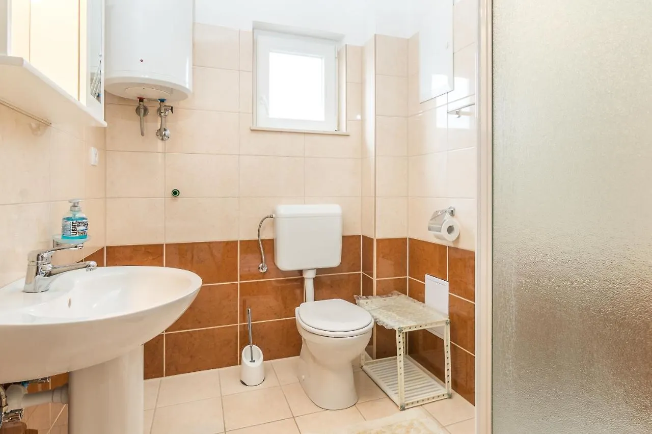Cheap Apartment Tanja Trogir 0*,