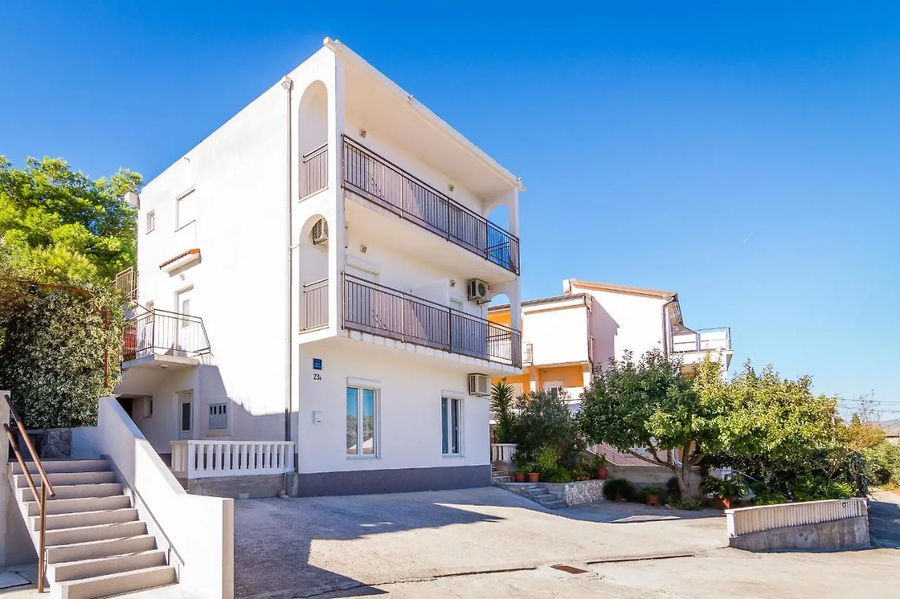 Cheap Apartment Tanja Trogir